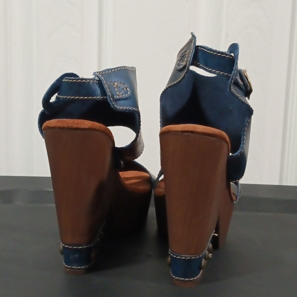 Sbicca Blue Leather Women's Sandals - Picture 4 of 6